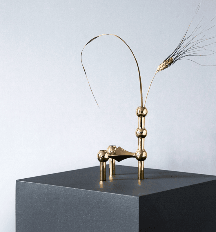 Stoff Nagel Vase, brass