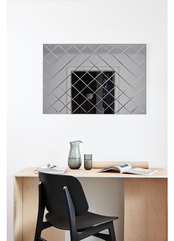 Harlequin Speil Grey